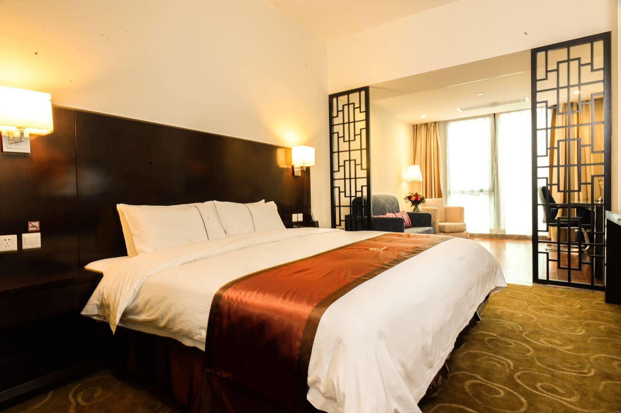 Benjoy Hotel - Jinqiao Branch Shanghai Exterior photo